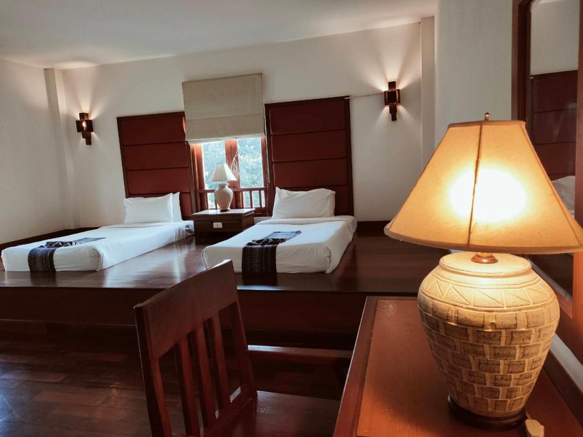 Teak Garden Resort, Chiang Rai Bagian luar foto