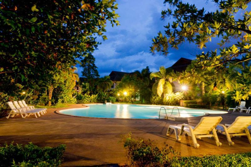 Teak Garden Resort, Chiang Rai Bagian luar foto