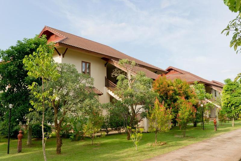 Teak Garden Resort, Chiang Rai Bagian luar foto